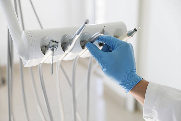 Professional Tooth Extraction technician working in Sorrento, LA